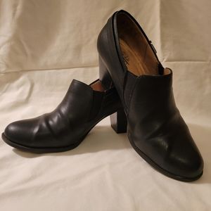 Lifestride size 9 black ankle  boots